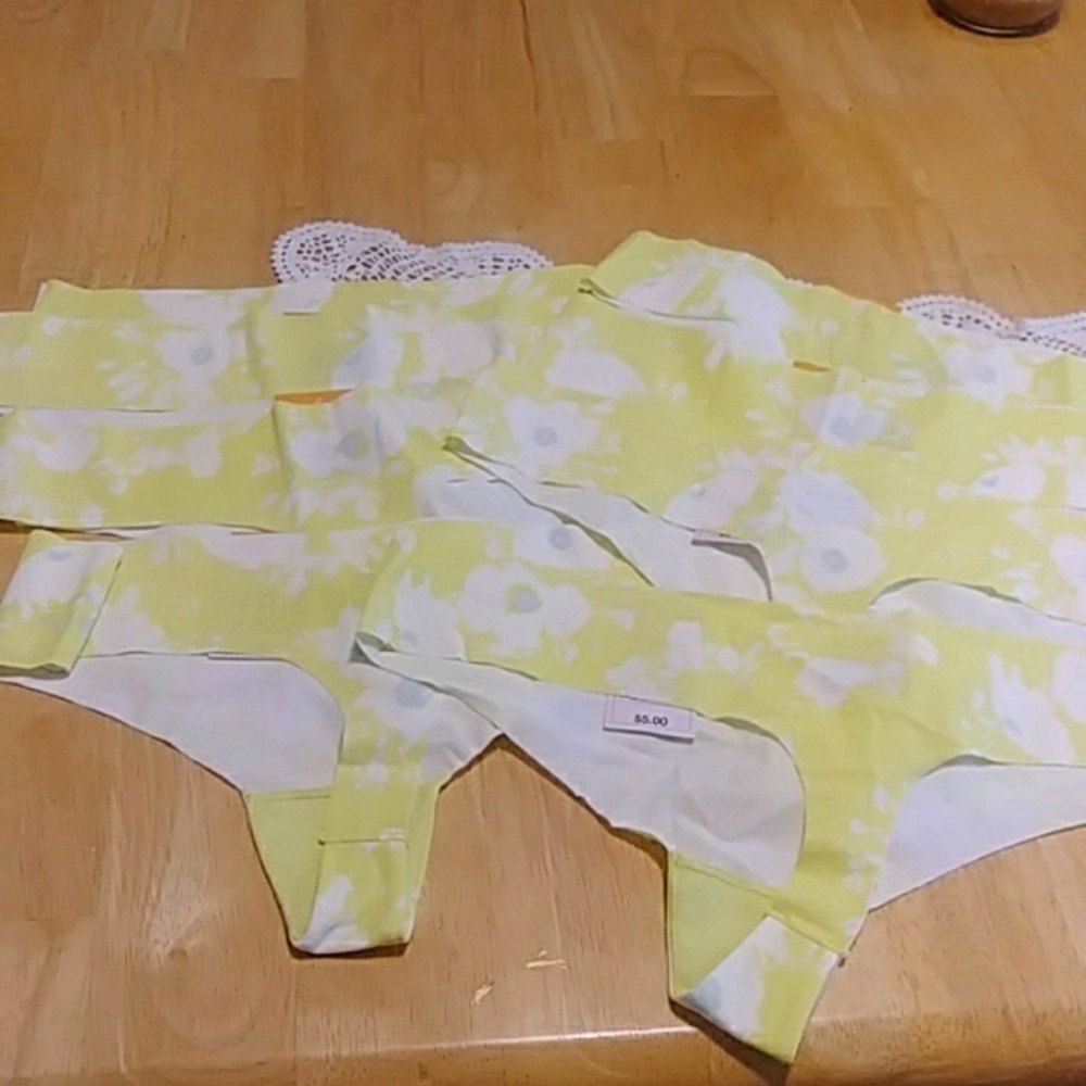 Auden Invisible Edge Thongs bundle, 8 NWT size M (8/10)